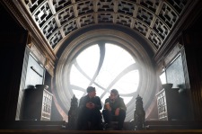 Marvel's DOCTOR STRANGE L to R: Benedict Cumberbatch (Doctor Strange) and Director Scott Derrickson on set. Photo Credit: Jay Maidment ©2016 Marvel. All Rights Reserved.