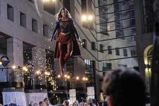 Supergirl -- "Crossfire" -- Image SPG205a_0145 -- Pictured: Melissa Benoist as Kara/Supergirl -- Photo: Robert Falconer /The CW -- ÃÂ© 2016 The CW Network, LLC. All Rights Reserved